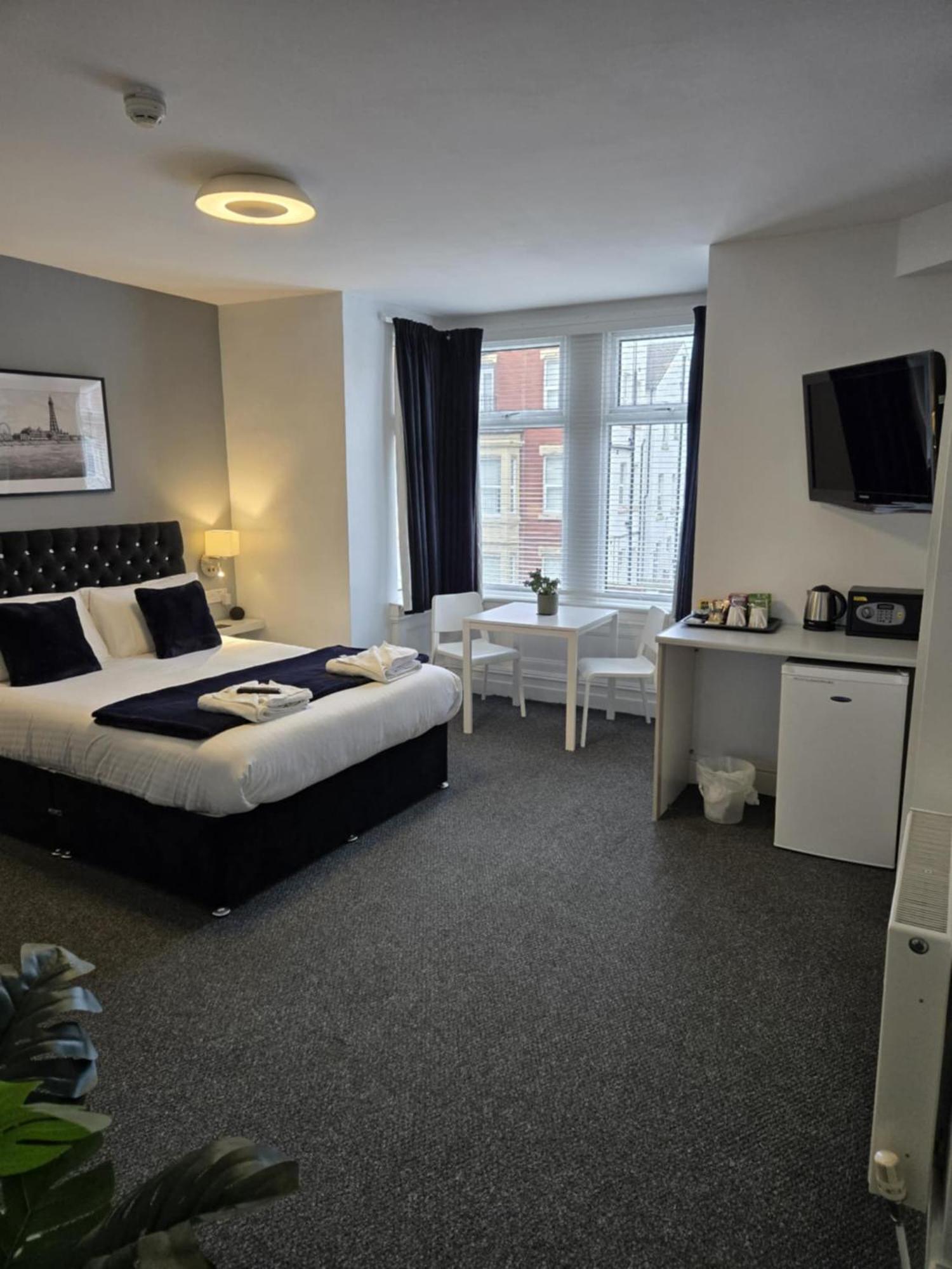 Q - Accommodation Blackpool Kültér fotó