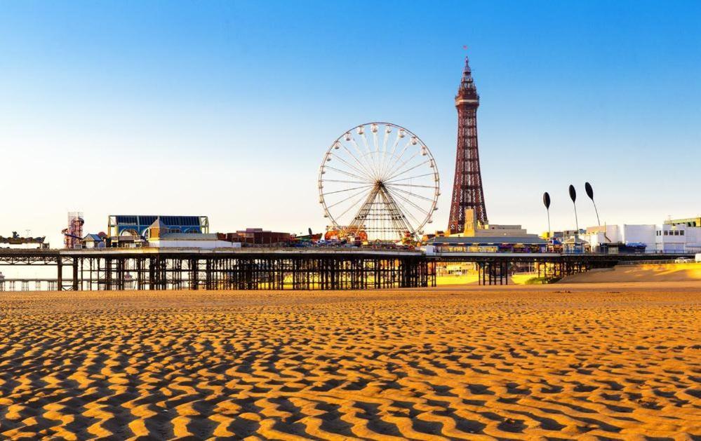 Q - Accommodation Blackpool Kültér fotó